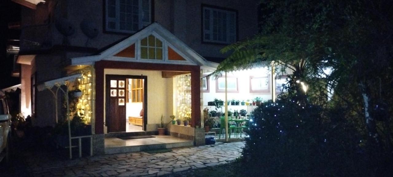 Ifseen Villa Pelling Exterior photo