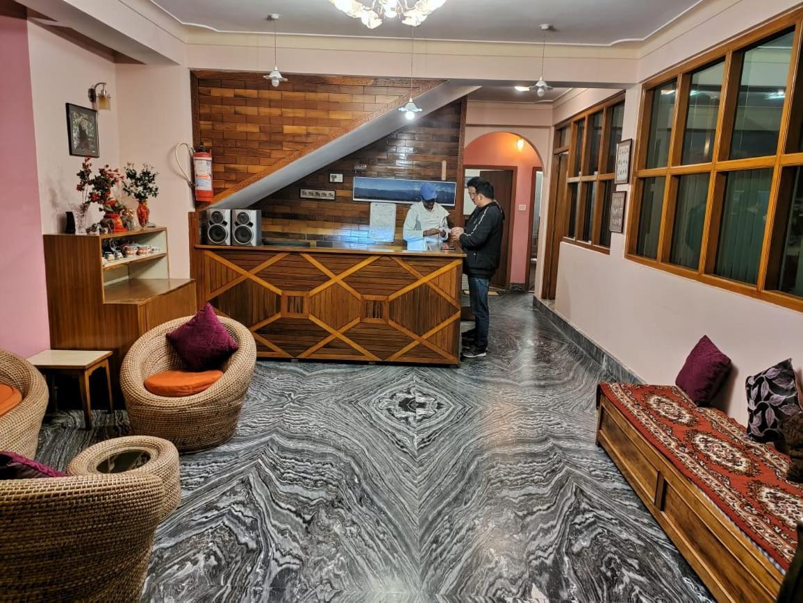 Ifseen Villa Pelling Exterior photo