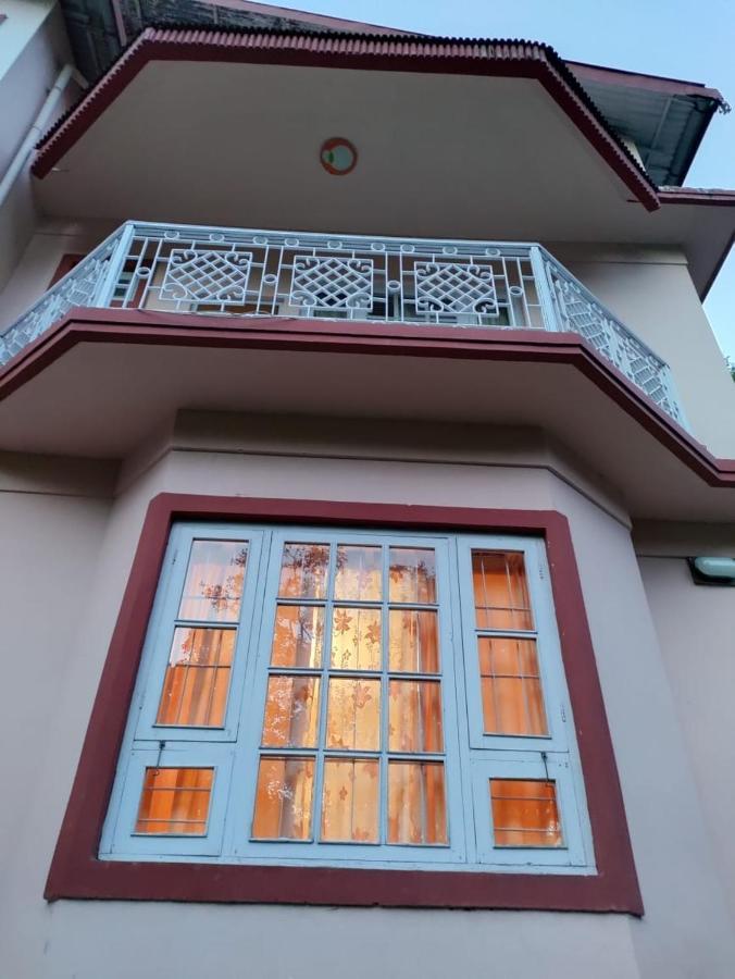 Ifseen Villa Pelling Exterior photo