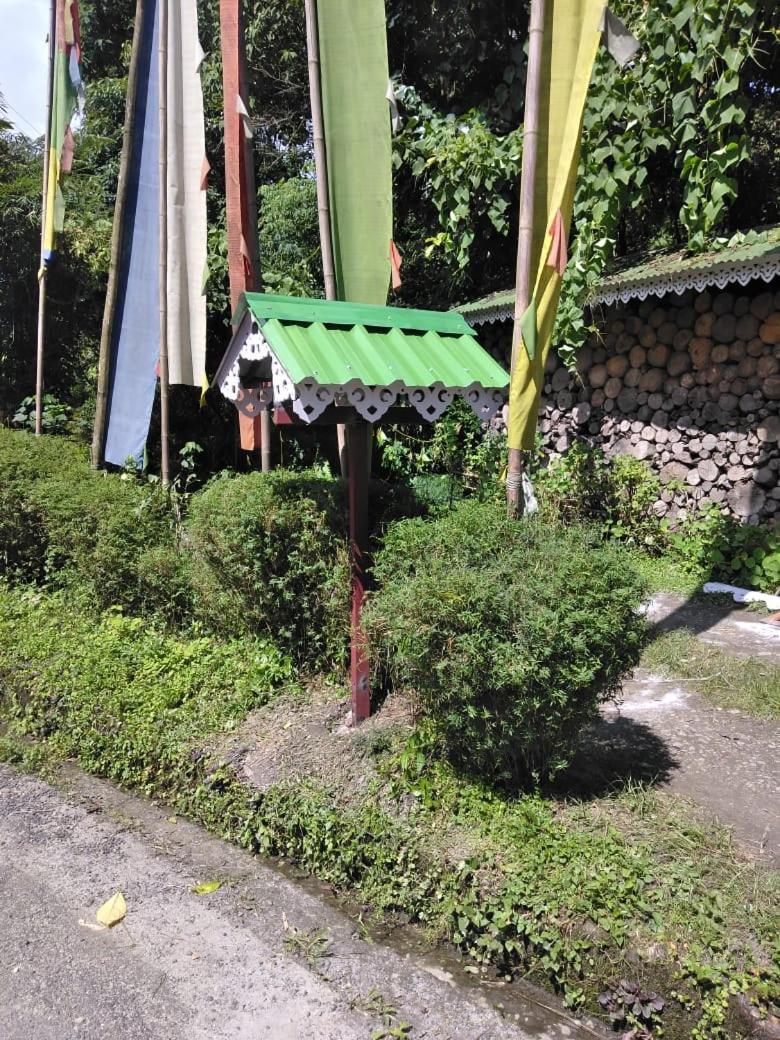 Ifseen Villa Pelling Exterior photo